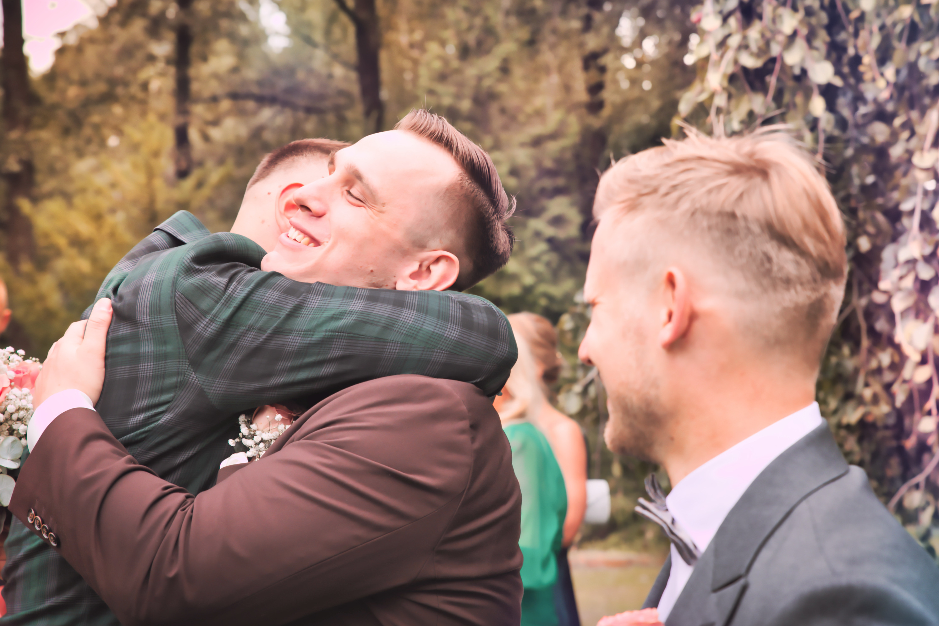 Reportaż ślubny — wesele emocje taniec