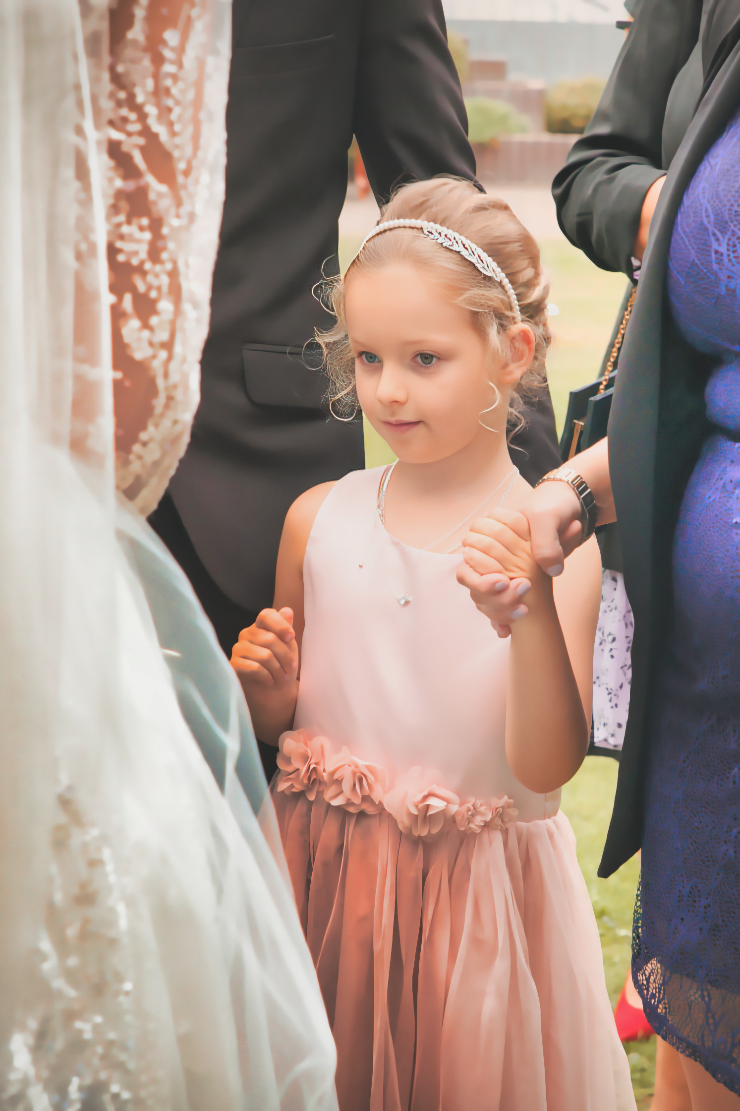 Ile zdjęć ślubnych dostaniesz od fotografa — kompletny przewodnik